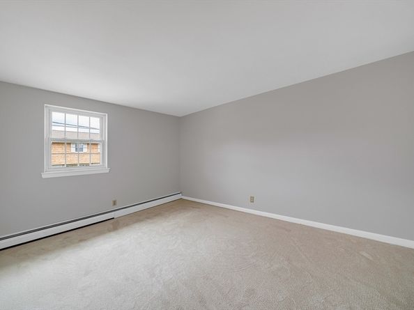 88 Kingston St 88, North Andover MA 01845