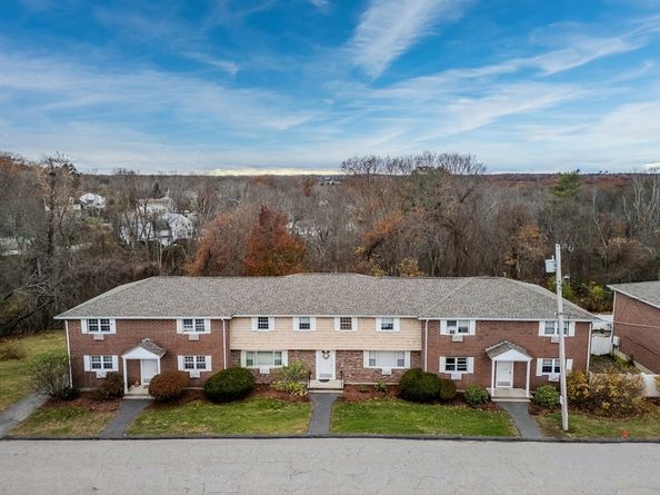 88 Kingston St 88, North Andover MA 01845