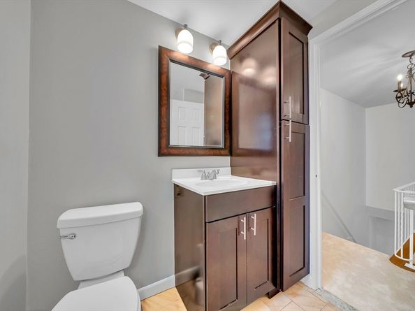 88 Kingston St 88, North Andover MA 01845