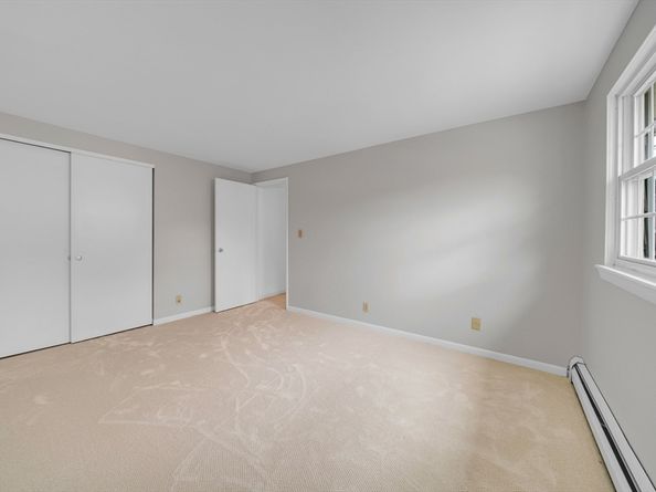 88 Kingston St 88, North Andover MA 01845