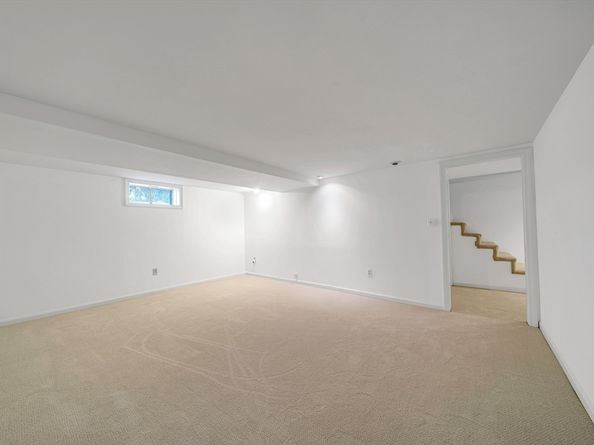 88 Kingston St 88, North Andover MA 01845