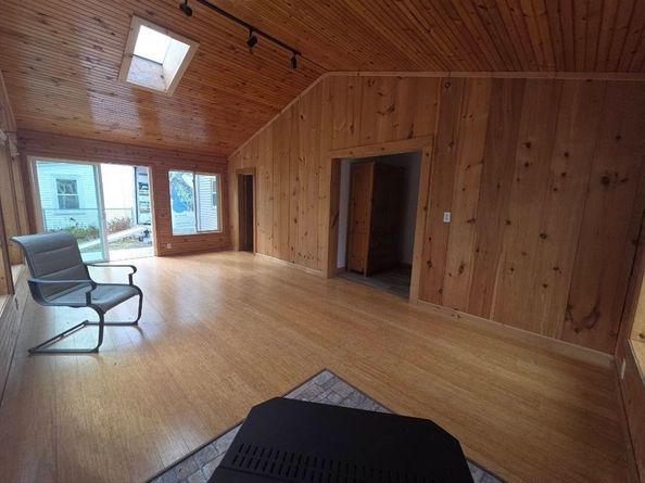 29 Liberty, Warren MA 01083