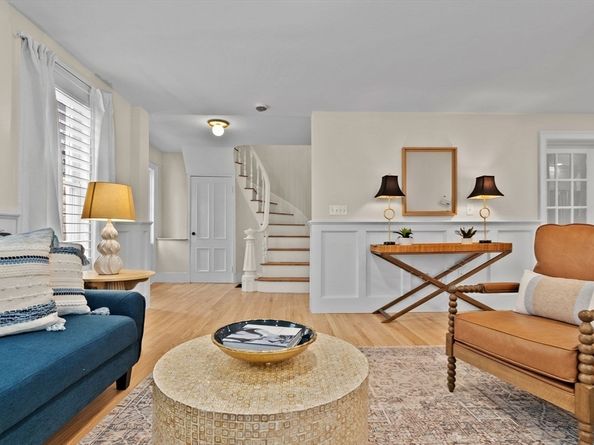 13 Broad St, Newburyport MA 01950