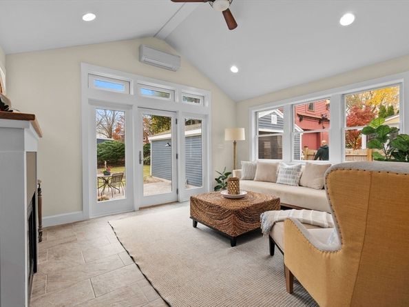 13 Broad St, Newburyport MA 01950