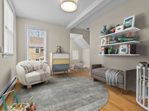 13 Broad St, Newburyport MA 01950