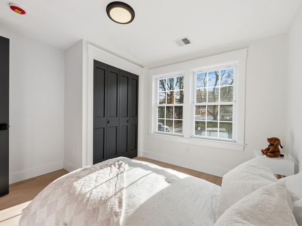 99 Grove St, Reading MA 01867