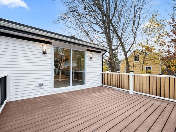 99 Grove St, Reading MA 01867