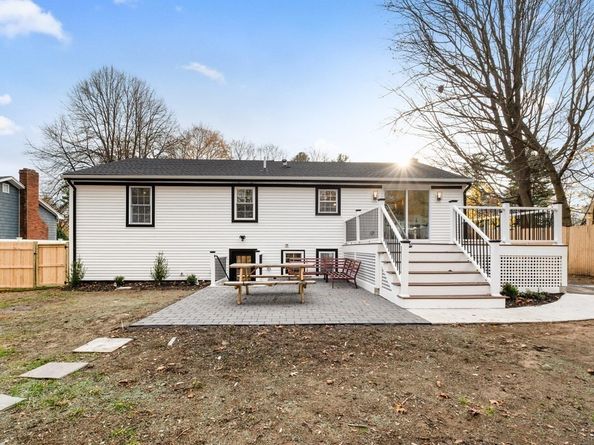 99 Grove St, Reading MA 01867