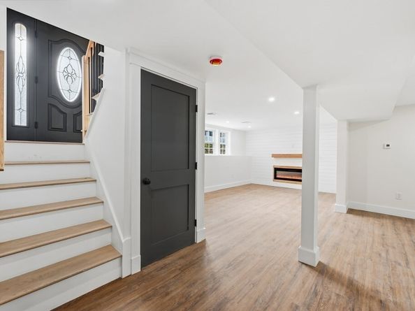 99 Grove St, Reading MA 01867