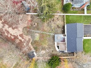 99 Grove St, Reading MA 01867