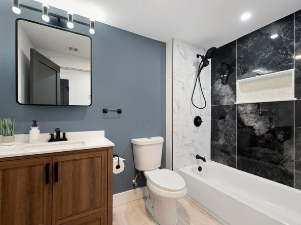 99 Grove St, Reading MA 01867