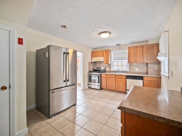 51 Brook Rd, Quincy MA 02169