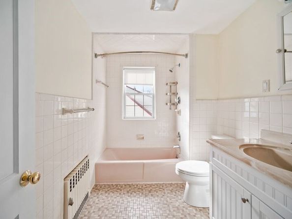 51 Brook Rd, Quincy MA 02169