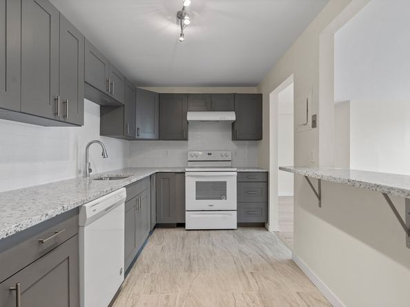 142 Commercial St 503, Boston MA 02109