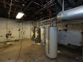 35 May Street, Worcester MA 01610