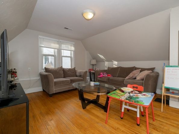 35 May Street, Worcester MA 01610