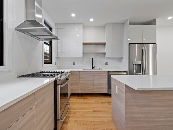 3 Pulaski Ave, Boston MA 02127