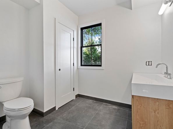 3 Pulaski Ave, Boston MA 02127