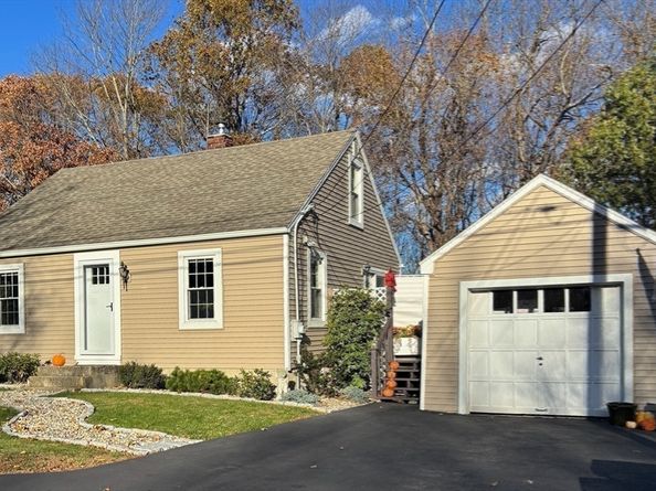 21 Highland Park Road, Rutland MA 01543