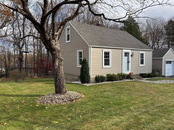 21 Highland Park Road, Rutland MA 01543