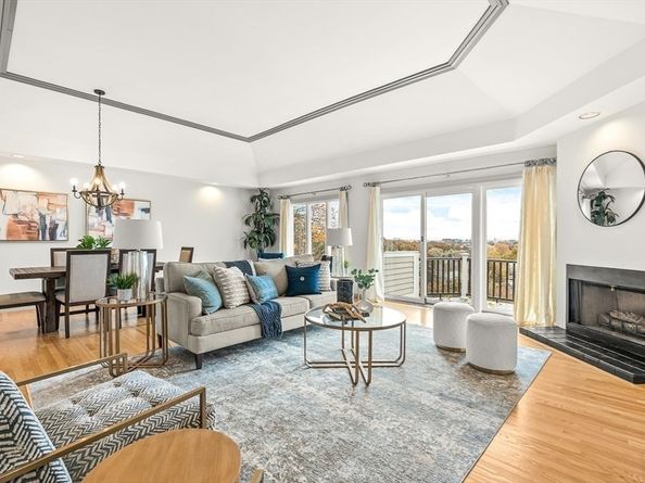 67 Algonquin Road 67, Newton MA 02467