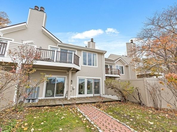 67 Algonquin Road 67, Newton MA 02467