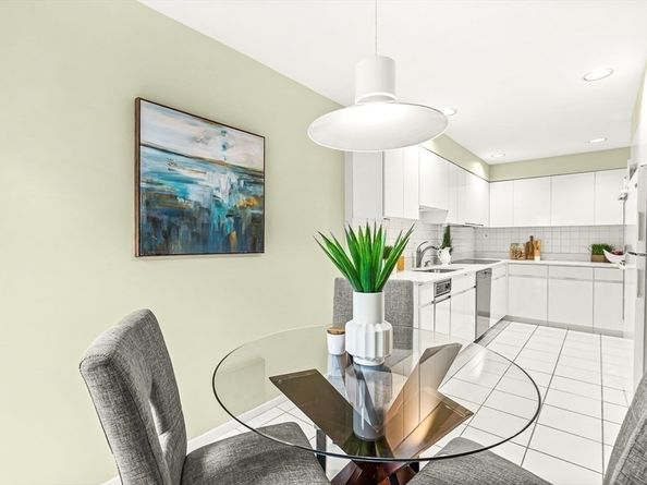 67 Algonquin Road 67, Newton MA 02467