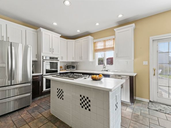 25 Knight Way, Marlborough MA 01752