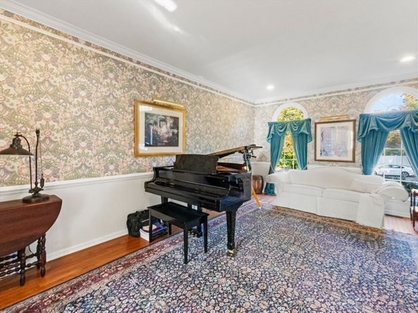 25 Knight Way, Marlborough MA 01752