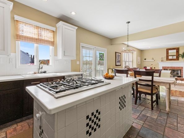 25 Knight Way, Marlborough MA 01752