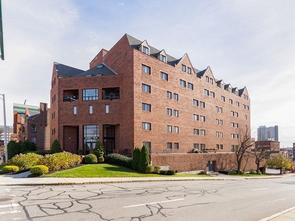 44 Elm Street 501, Worcester MA 01609