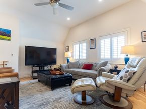 44 Elm Street 501, Worcester MA 01609