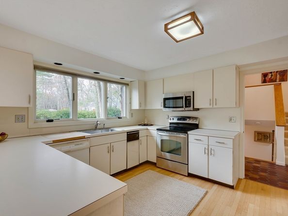 50 Windingwood  Lane 50, Lincoln MA 01773