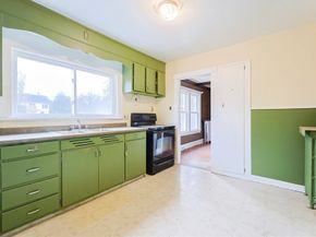 71 W Main St, West Brookfield MA 01585