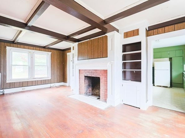 71 W Main St, West Brookfield MA 01585