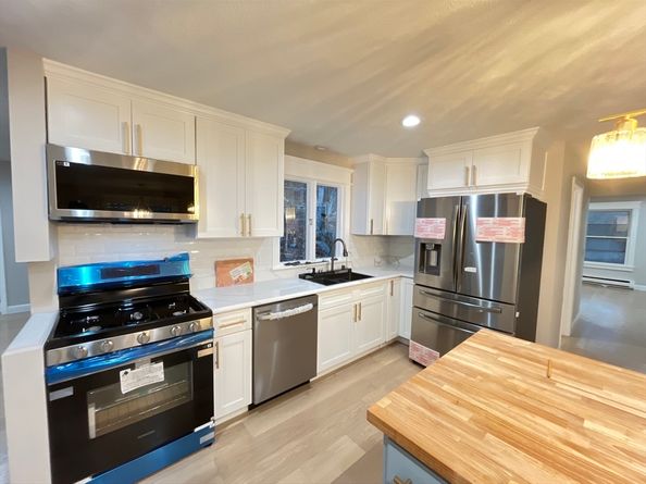 33 Highview Rd, Rockport MA 01966