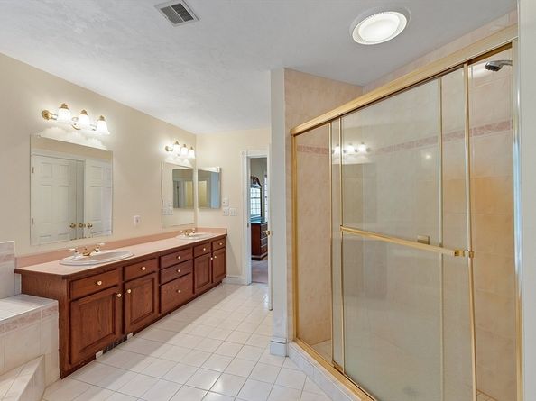 96 Cedarwood Rd., Boxborough MA 01719