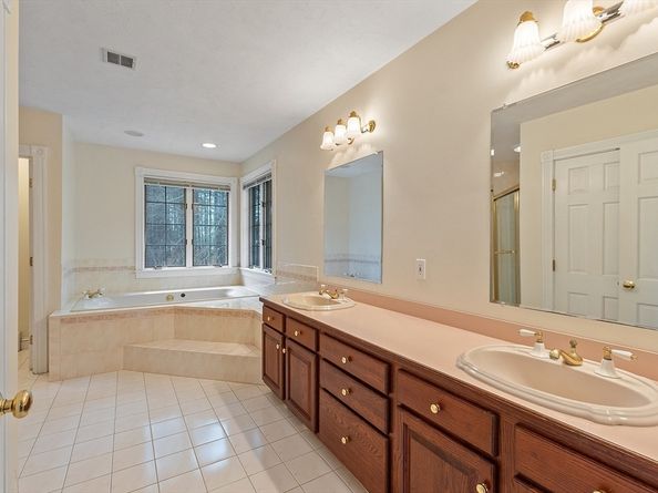 96 Cedarwood Rd., Boxborough MA 01719