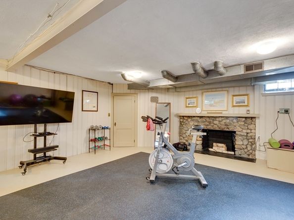 8 Felsdale Close, Winchester MA 01890