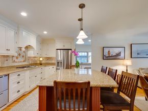 8 Felsdale Close, Winchester MA 01890