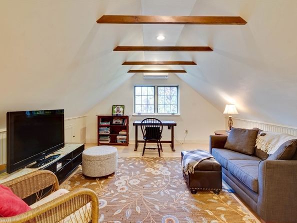 8 Felsdale Close, Winchester MA 01890