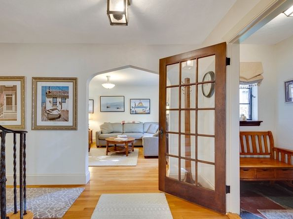 8 Felsdale Close, Winchester MA 01890