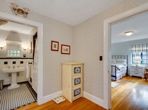 8 Felsdale Close, Winchester MA 01890