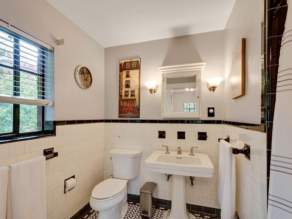 8 Felsdale Close, Winchester MA 01890