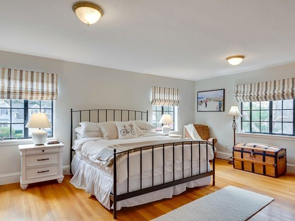 8 Felsdale Close, Winchester MA 01890