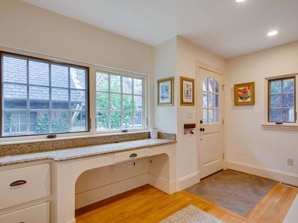 8 Felsdale Close, Winchester MA 01890