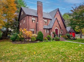 8 Felsdale Close, Winchester MA 01890