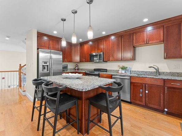 127 Harvey St, Cambridge MA 02140