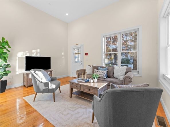 127 Harvey St, Cambridge MA 02140