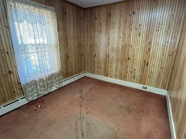 127 Cliff St, Southbridge MA 01550